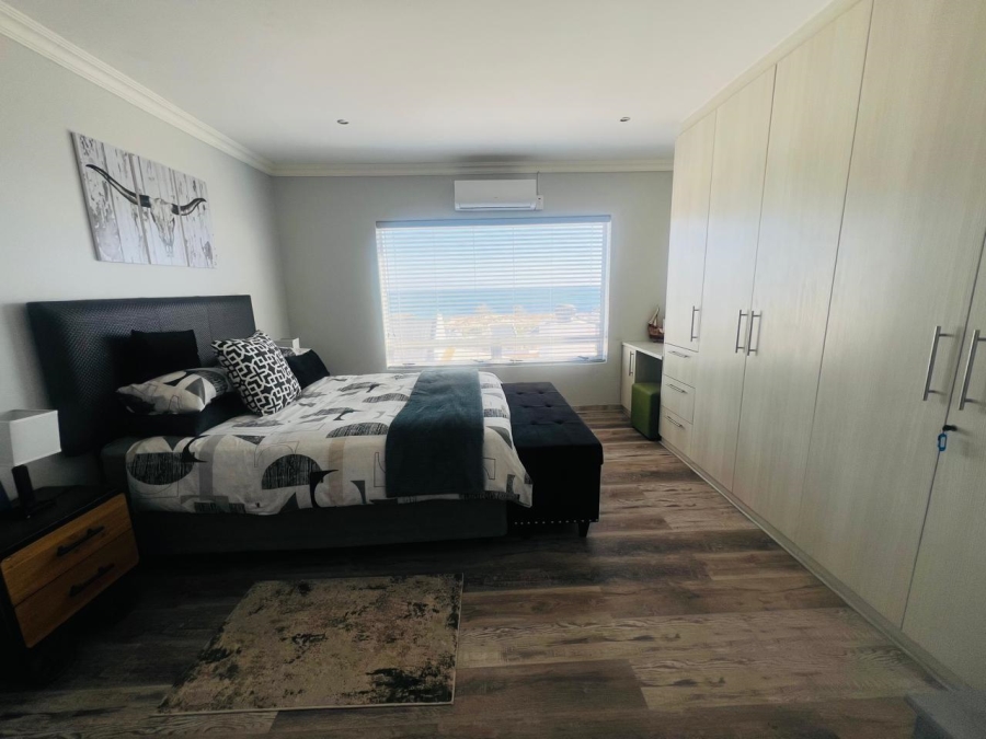 4 Bedroom Property for Sale in Da Gama Bay Western Cape